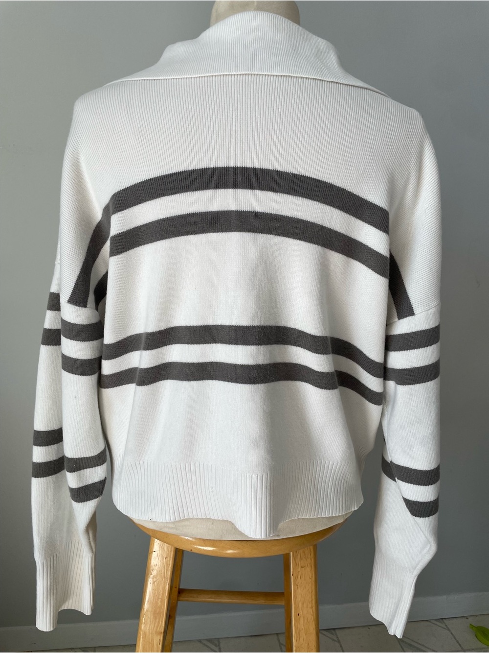 Limited Collection Striped Collared Sweater Knit Top Size Large - Picture 2 of 8